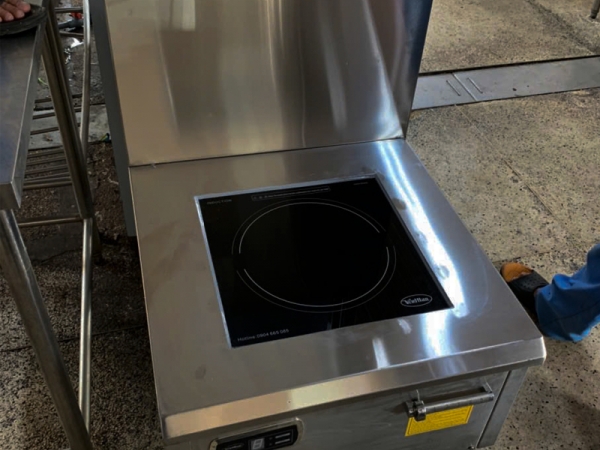 Industrial induction cooker